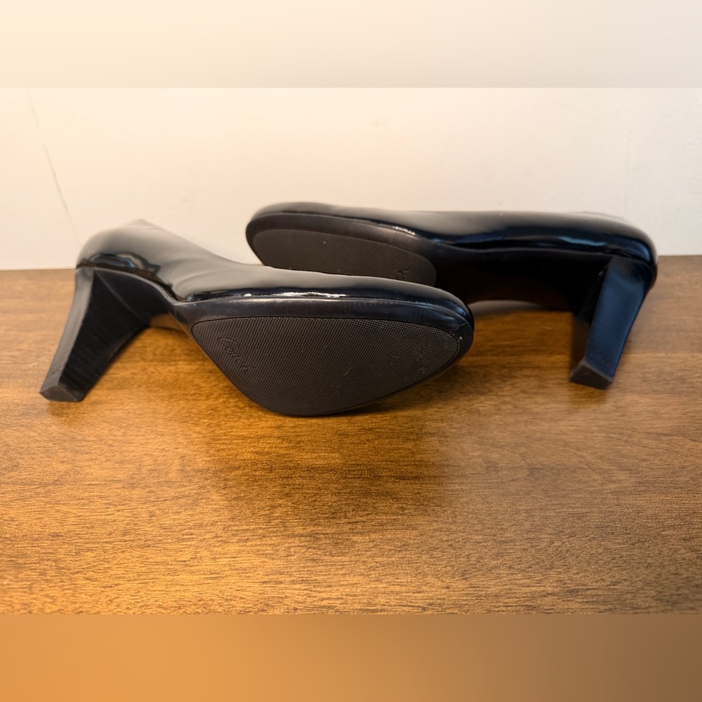 Coach Black Patent Leather High Heel Pumps Size 8.5 - Picture 7 of 7